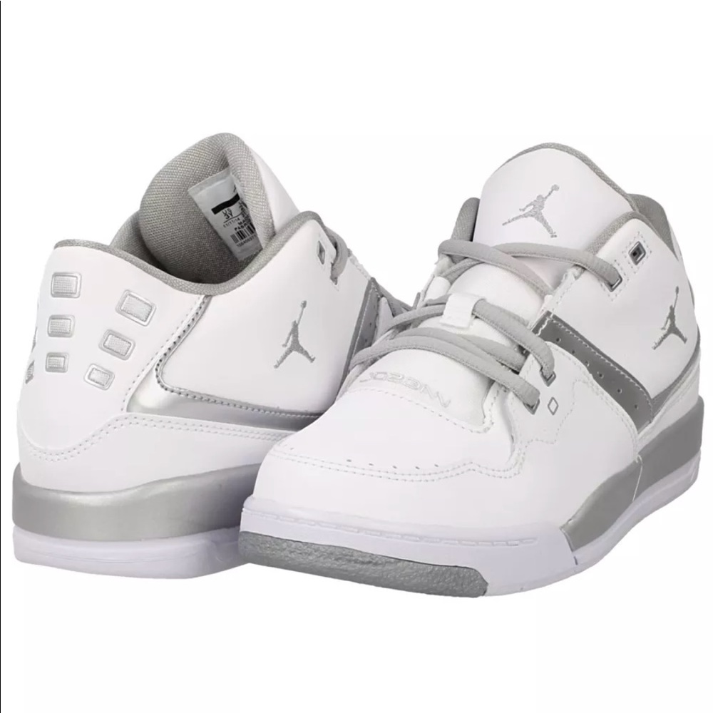 Jordan flight 23 metallic silver!